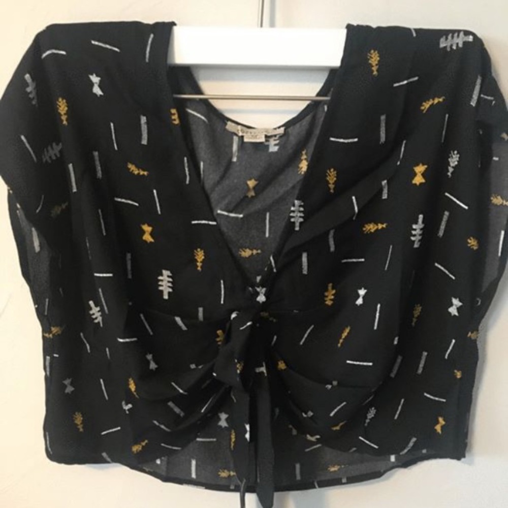 Printed black crop top